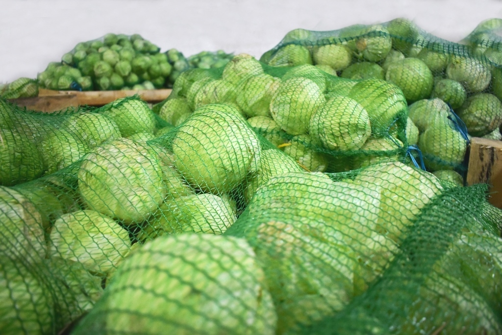 В магазинах «Наш продукт» появились в продаже фермерские овощи