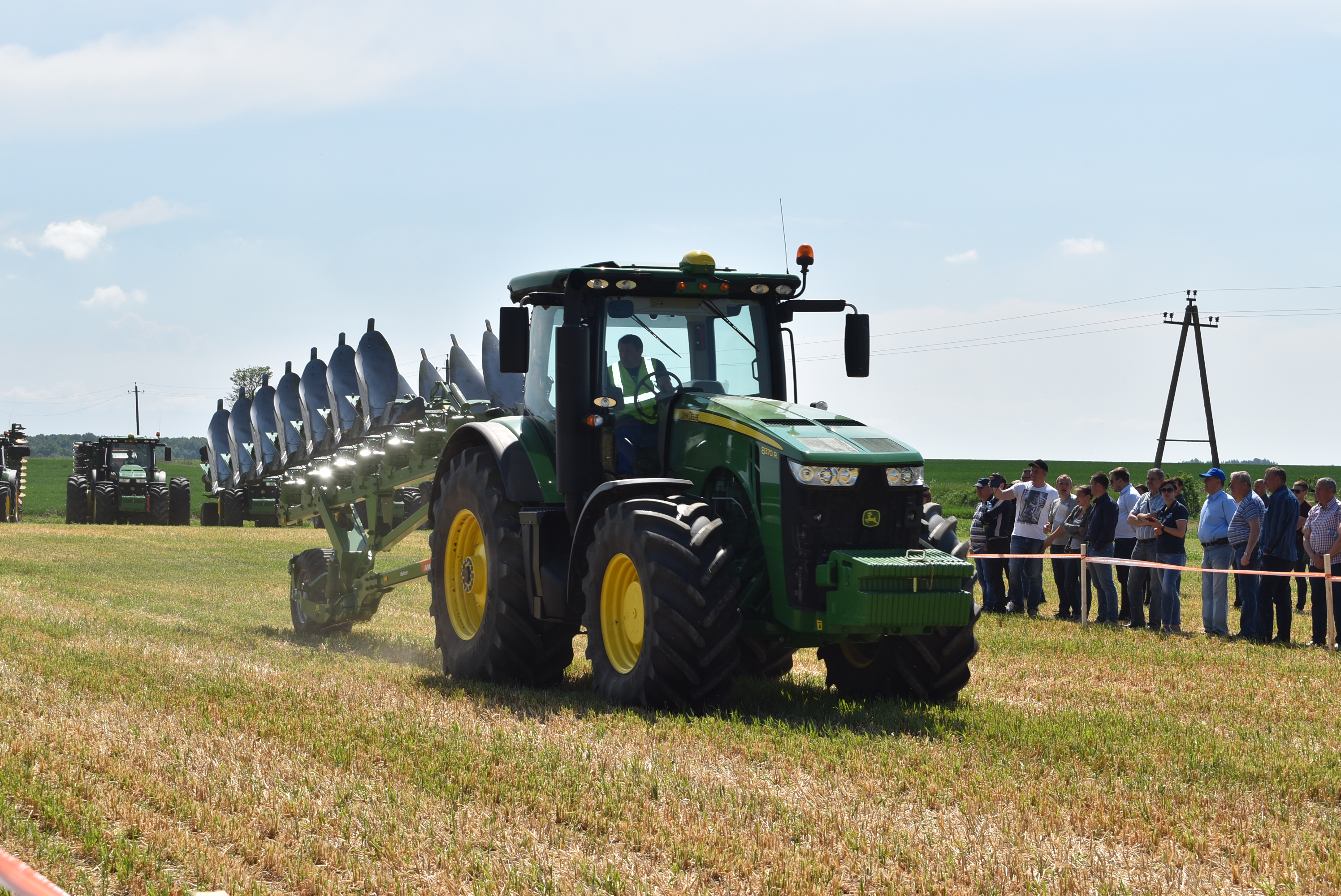 Аграрии Калининградской области обсудили актуальные вопросы прямо на поле