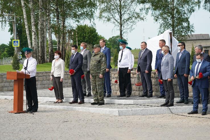Открыт памятный мемориал в честь героев-пограничников